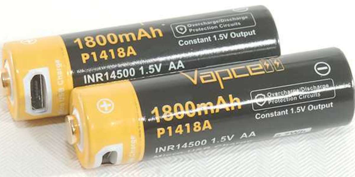 Introducing the Vapcell P1418A Protected Lithium Ion AA 1.5V Battery with USB Port