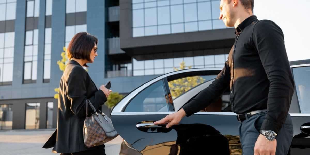 14 Benefits of Using a Chauffeur Service NYC